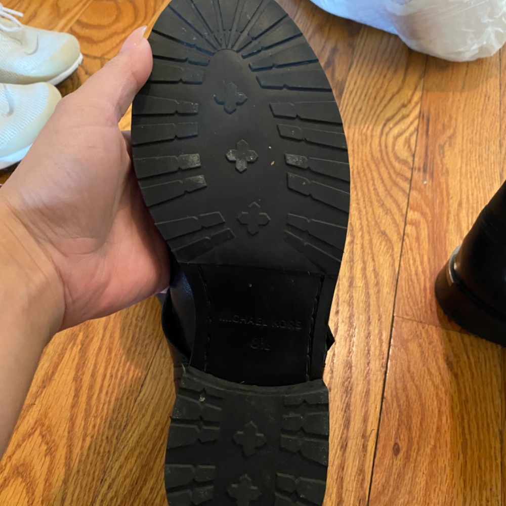 Michael kors short boots - Picture 3 of 6